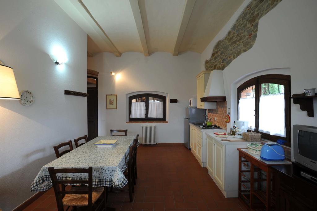 Borgo Rapale Villa Bagian luar foto