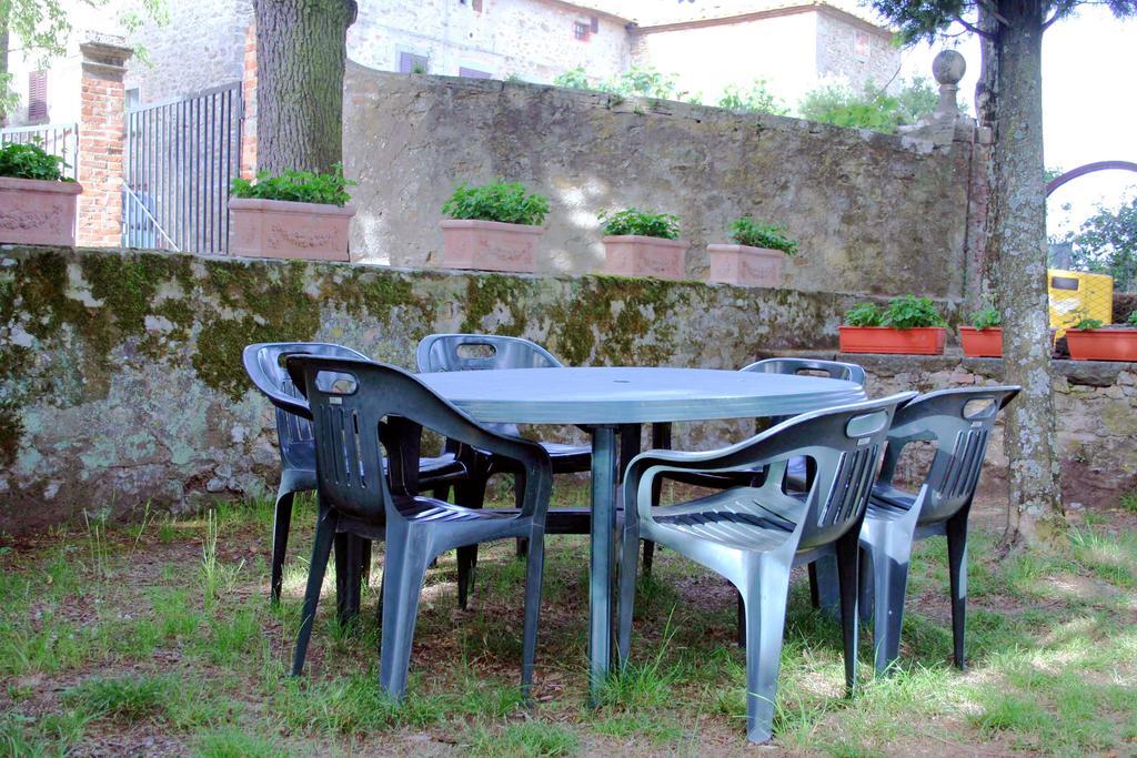Borgo Rapale Villa Bagian luar foto