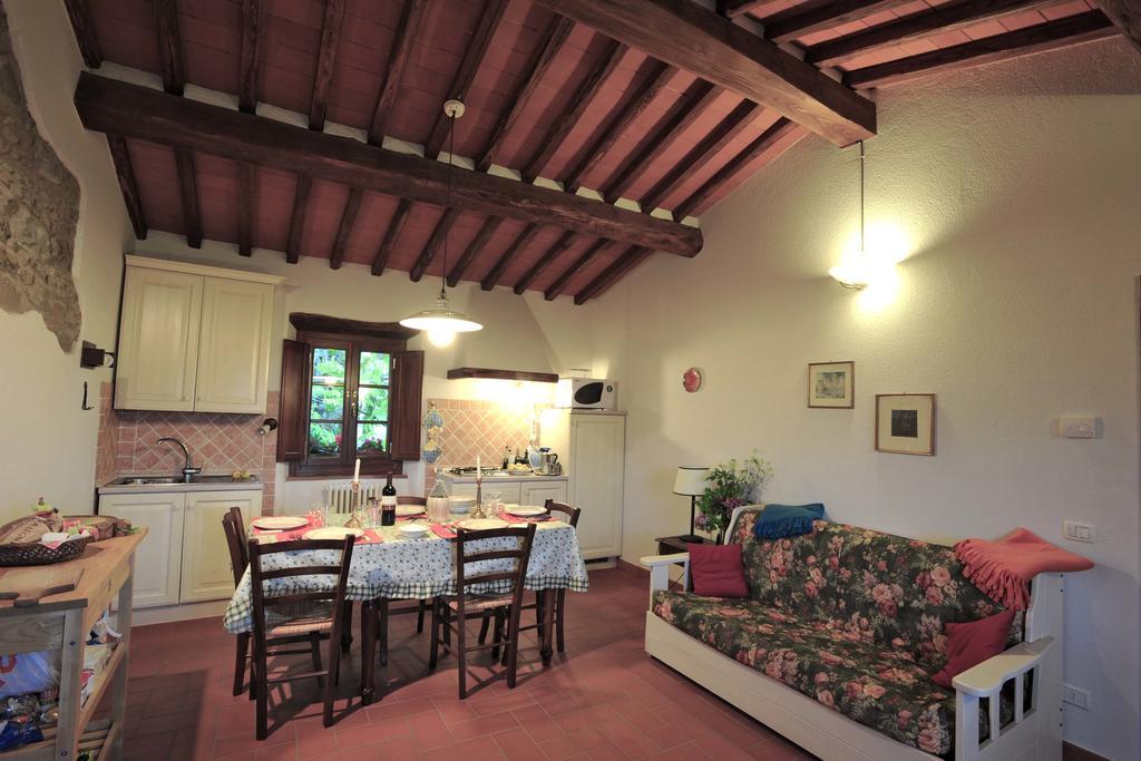 Borgo Rapale Villa Bagian luar foto